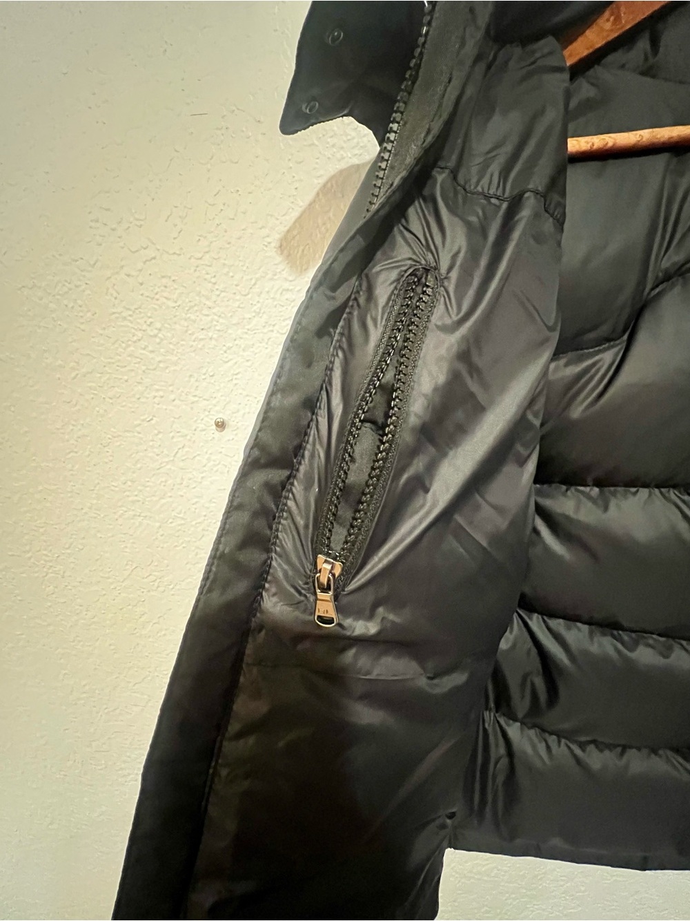 Boys Ralph Lauren Black Hooded Down Jacket. Size (10/12) - Picture 10 of 12